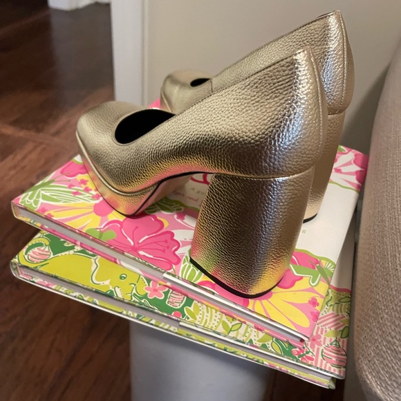 Katy Perry gold, square toe, block heel pump - Picture 5 of 7